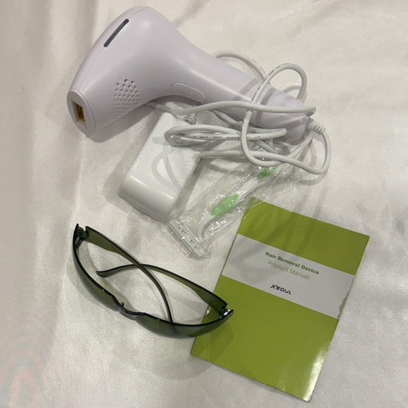 White Hair Removal Device